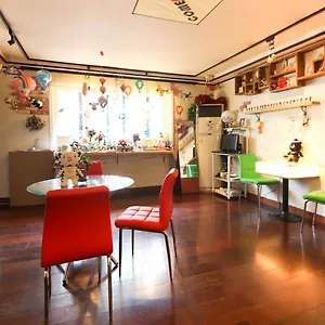 Hostel Comeinn Hongdae - Female Only, Seoul